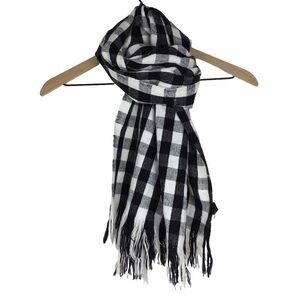 Buffalo Plaid Scarf Fringe Black Cream Classic Style Winter Fall Minimalist Cozy